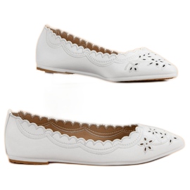 Ballerina In Spitz VICES white 1