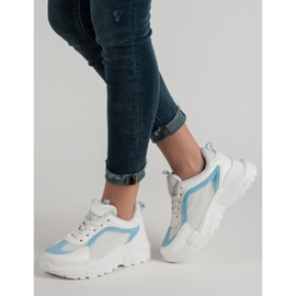 Women's sports shoes white 2
