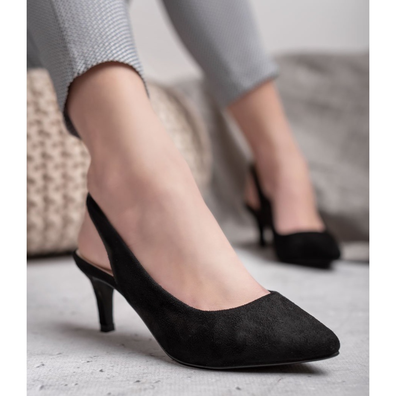 Cm Paris Pumps With A Discovered Heel black 2