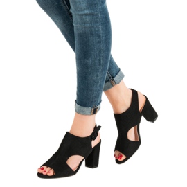 Openwork Sandals On A Post black 1