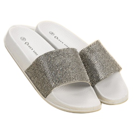 Queen Vivi Slippers With Crystals white 1