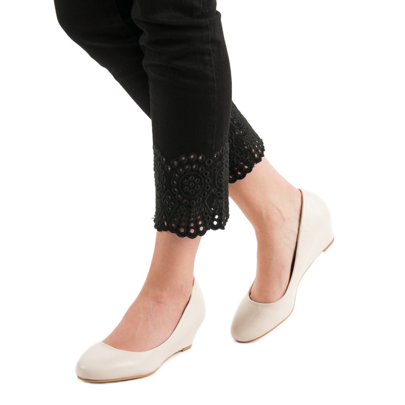 Small Swan Wedge Pumps brown 1