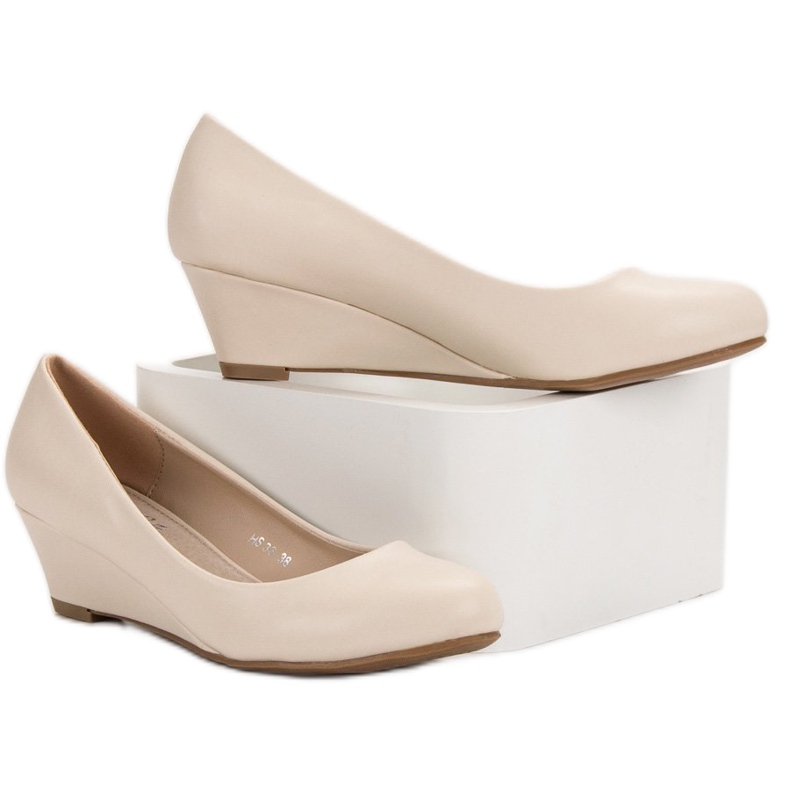 Small Swan Wedge Pumps brown 1