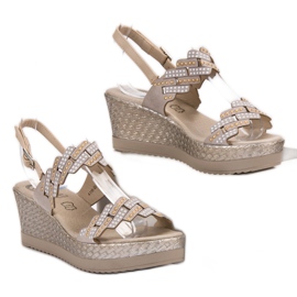 Aclys Light sandals on a wedge heel brown 1