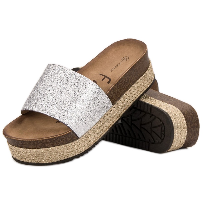 Goodin Slippers On The Platform grey 2