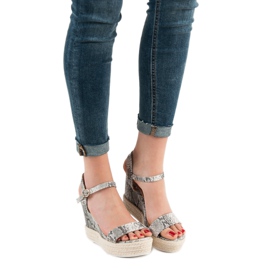 Ideal Shoes Stylish wedge sandals grey 2