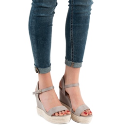 Ideal Shoes Stylish wedge sandals grey 2