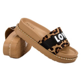 Erynn Love suede slippers brown 1