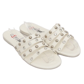 White women's slippers DD83P White 1