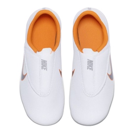 Nike Mercurial Vapor 12 Club Ps V Mg Jr AH7351-107 football shoes white white 1 Nike Mercurial Vapor 12 Club Ps V Mg Jr AH7351-107 football shoes white white 1