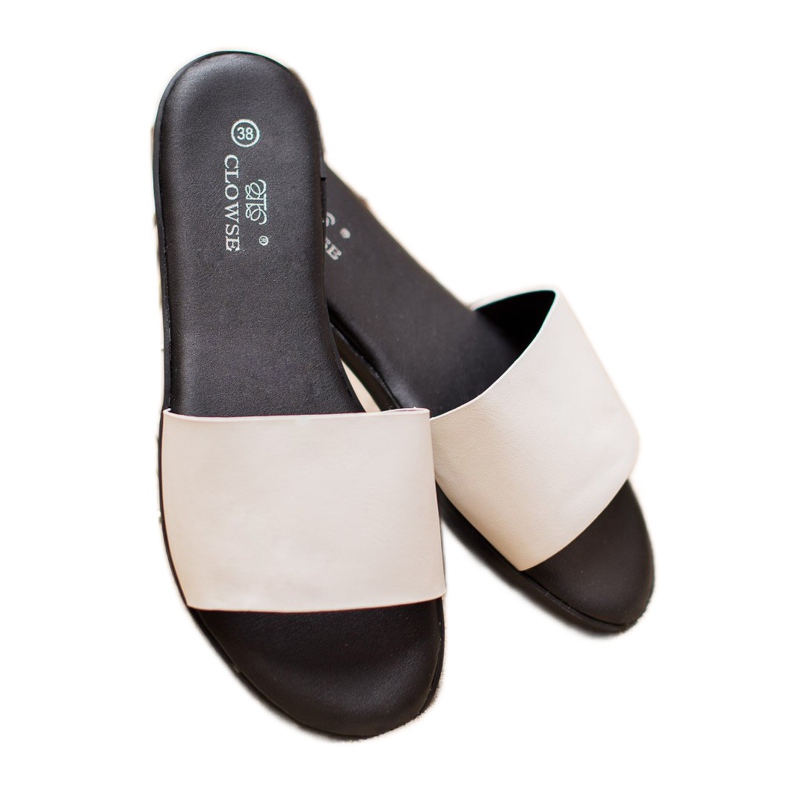 Clowse Classic White Slippers 2