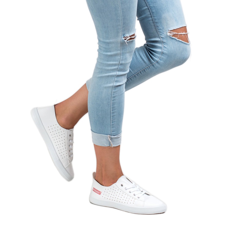 MCKEYLOR white sneakers 2