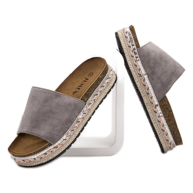 Jumex Decorated Slippers On The Platform grey 1