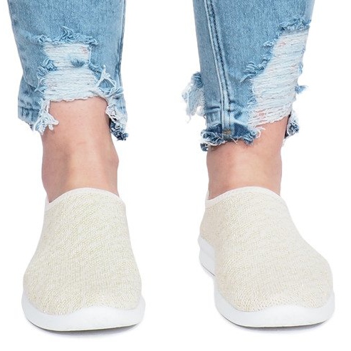 Burgundy beige sports 1