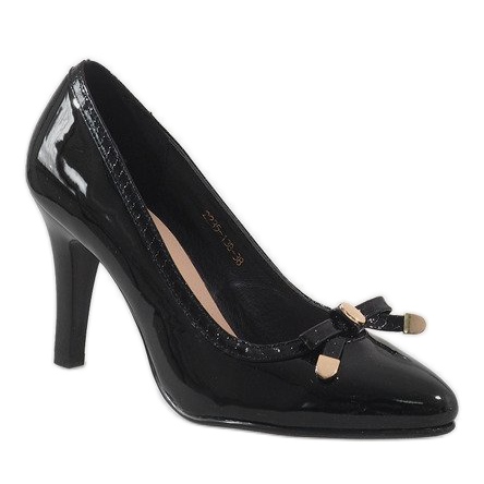 Black lacquered high heels with a Sonia face 1