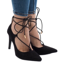 Black pumps on a heel 4524-1 2