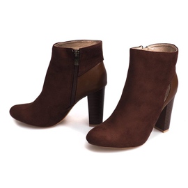 Brown Suede Boots On A Pillar With A Zipper 2