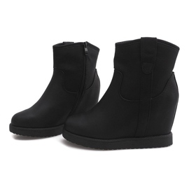 Warm Boots On Wedge EL026 Black 1