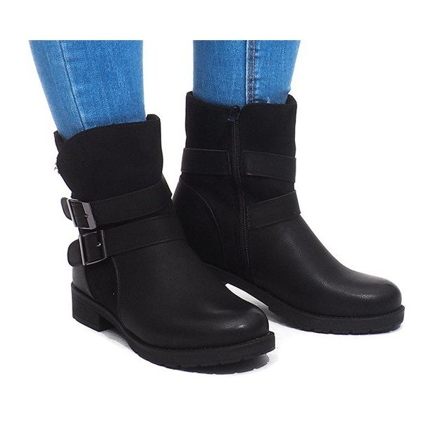 Warm Boots With A Buckle B0-178 Black 2