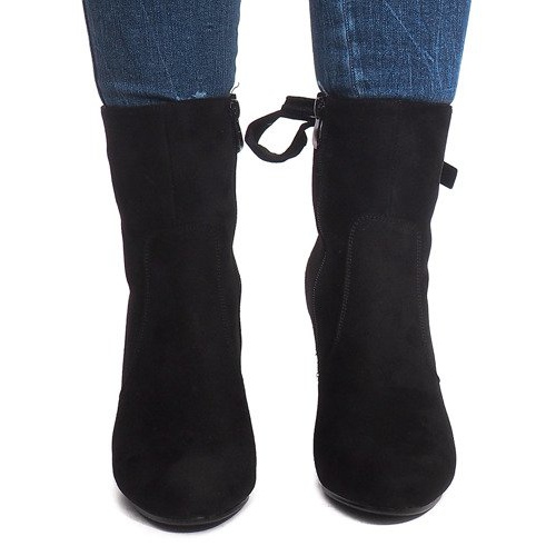 Suede boots on a heel 16091-11 Black 1