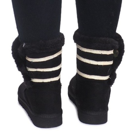 Black Eskimos 89-67 Black 1