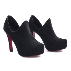 Black ankle boots from Gisèle 1