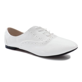 White Jazz Shoes from Manon 2