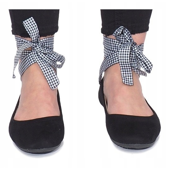 Black ballerinas with a bow from Acro 1