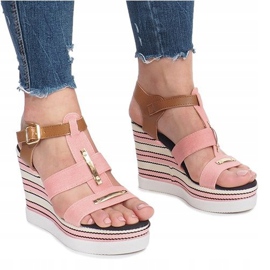 Sweet pink wedge sandals 2