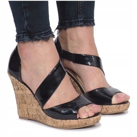 Black patent sandals on the cork wedge Lie 1