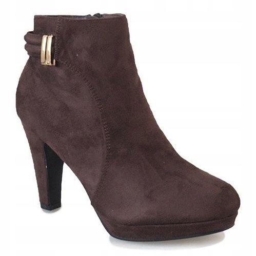 Brown suede ankle boots on the 3263 post 1