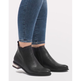 LEI-189 black boots with pearls 2