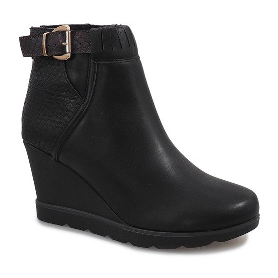 Black solid insulated wedge boots 3167-1 1
