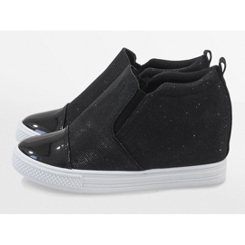 Black sneakers on the wedge DD410-4 5