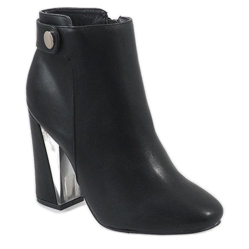 Black ankle boots on the MJ1515 post 1