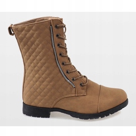 Beige quilted boots B01 2