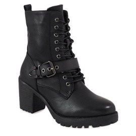 Black ankle boots on the S167 post 1