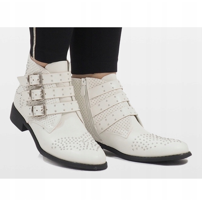 White boots with HQ909 studs 2