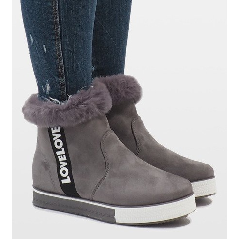 Gray, fur-lined suede boots NB252P-2 grey 1
