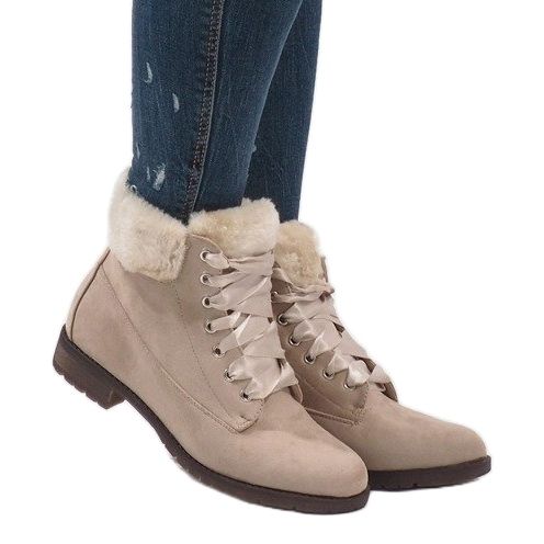 Insulated beige lace-up boots C-7100 1