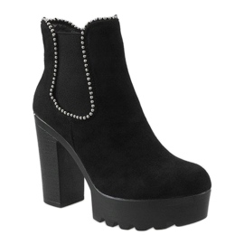 Black insulated boots 123-80 1