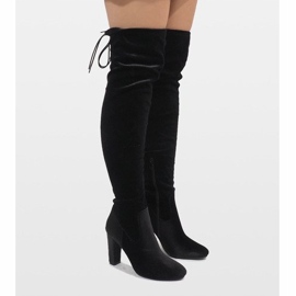 Black velor boots on the E-4902 pillar 1