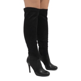 Black boots on a heel 8020 1