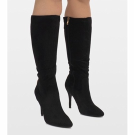 Black boots on a heel 1101-2 1