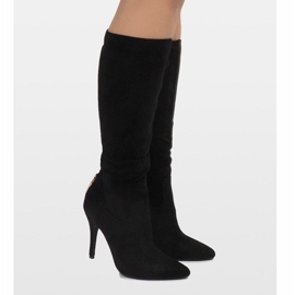 Black boots on a heel 1101-2 2