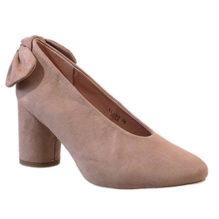 Pink suede pumps on the LL-93P post 1