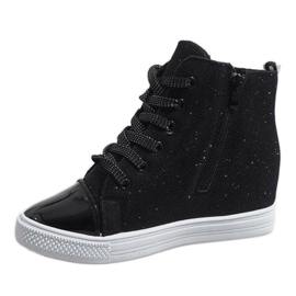 Black sneakers on the wedge DD385-4 1