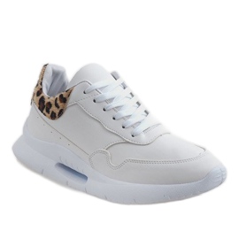 White R-377 sports shoes 1