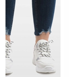 White YM-31 sports shoes 2