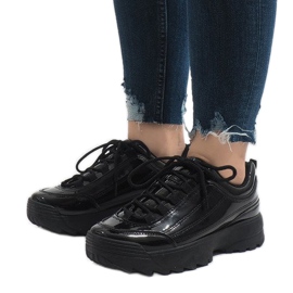 Black fashionable sports shoes 82017 1